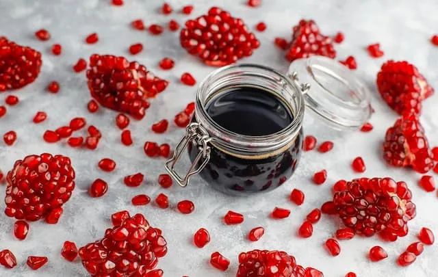 قیمت خرید رب انار شیرین + خواص، معایب و مزایا